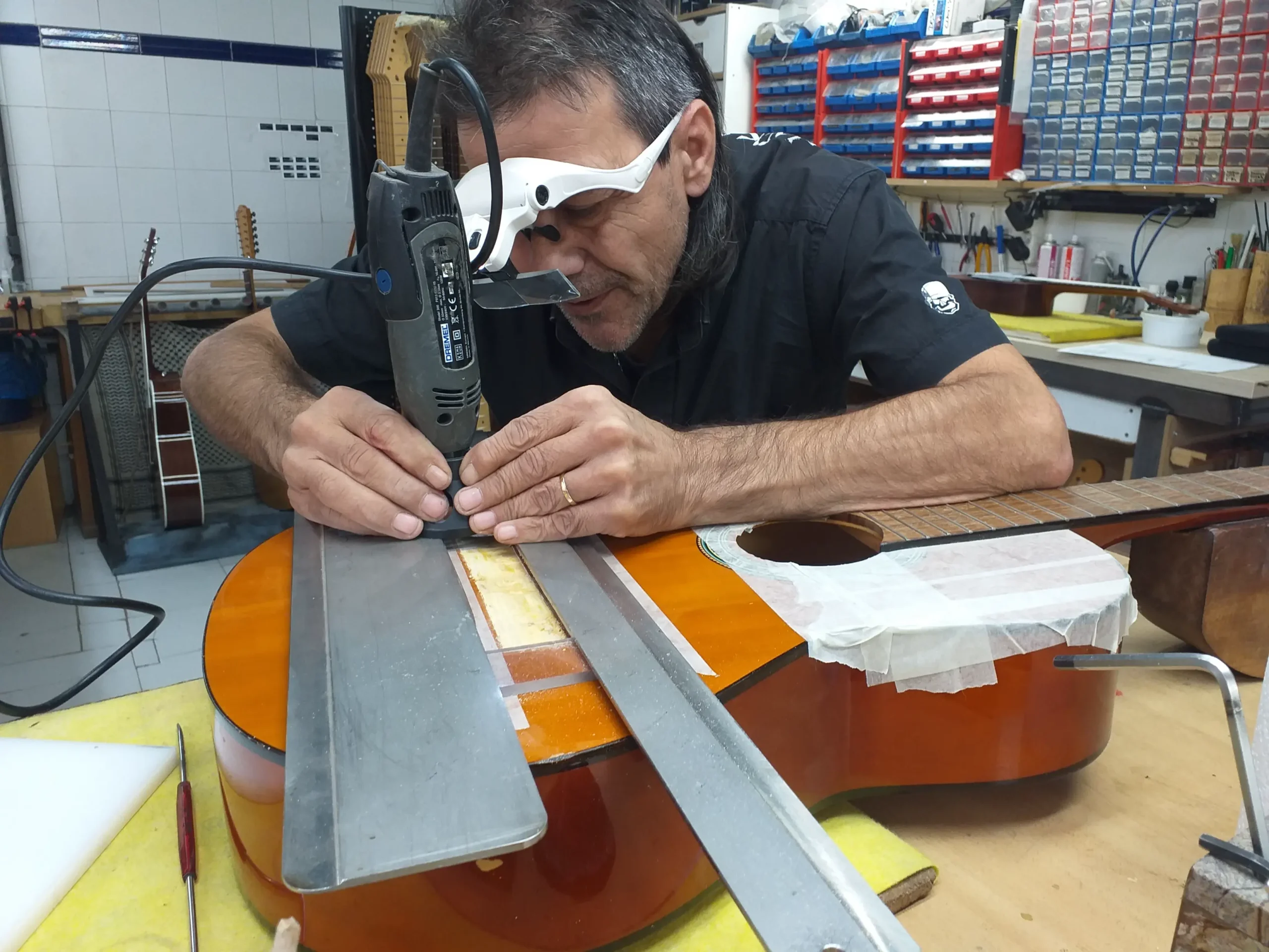reparación de guitarras clásicas